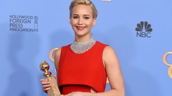 Jennifer Lawrence calls out reporter for using his phone