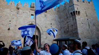 FOX NEWS FIRST: US to officially open Jerusalem embassy; Hawaii's new volcanic fissures spark more evacuations