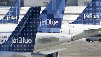 JetBlue to charge for checked bags in new airfare fare class