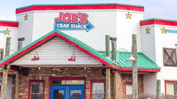 Joe’s Crab Shack closes a bunch of restaurants, doesn’t warn employees
