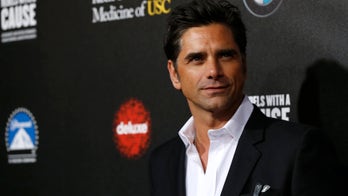 John Stamos slams blogger who criticized 'Full House'