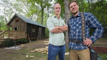 'Tiny House Nation' Hosts Get Honest About Going Small—Warts and All