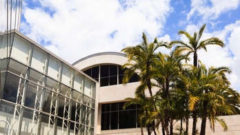 Blackout in Southern California grounds flights at John Wayne Airport, leaves thousands without power