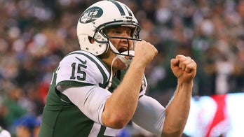 Josh McCown signs NFL contract while waiting in line at Chick-fil-A drive-thru