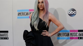 Singer's mom entering rehab for 'post-traumatic stress'