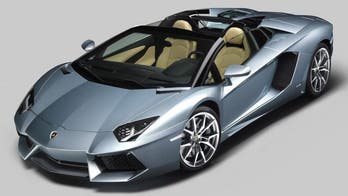 Lamborghini Aventador LP 700-4 Roadster makes debut