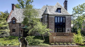 Barack and Michelle Obama buy DC rental home for $8.1 Million