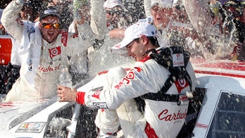 Larson dazzles in drive to the front at Fontana