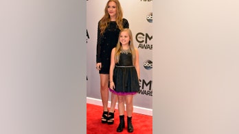 'Nashville' stars Lennon and Maisy go viral with 'Boom Clap' cover
