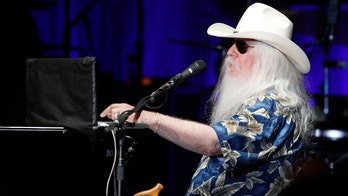 Rocker Leon Russell dies in Nashville at 74