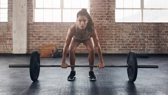 Bikini model proves that weight lifting might be better than cardio