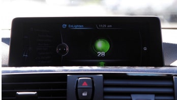 BMW offers EnLighten app connectivity to predict traffic signals