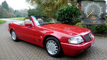 New Mercedes SL500 unused for 20 years after owner loses keys