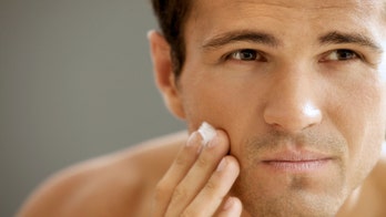 Living alone linked with higher risk of melanoma death in men