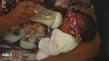 Disabled veteran helps deliver daughter on sidewalk