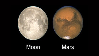 Mars as big as the moon? Stargazing hoax hits Facebook