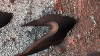 Martian sand dune resembles a massive leech