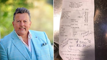 Man leaves $3,000 tip and inspiring holiday message on bill at diner