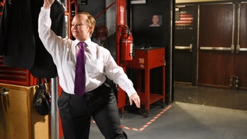 Melissa McCarthy mocks Sean Spicer on streets on New York City