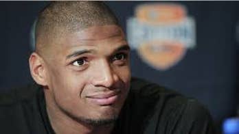 A Stark Comparison of How Culture Has Treated Michael Sam Versus One Player Who Wears His Faith on His Sleeve