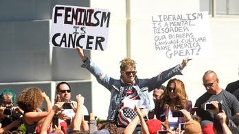 Milo Yiannopoulos holds small Berkeley rally after Free Speech Week nixed