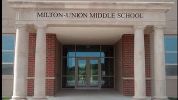 Ohio middle schoolers treated after possibly eating ghost peppers