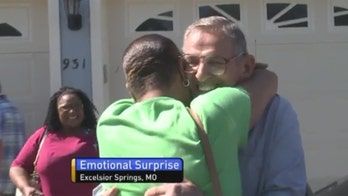 Missouri man brings joy to others with dollhouses and hugs