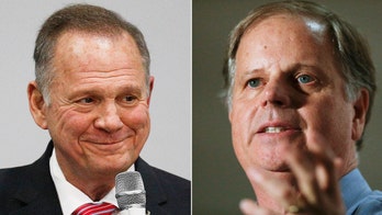 ӣ����Ƶ Poll:  Jones leads Moore by 8 points in Alabama Senate race