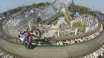 Crazy moto rider conquers giant Mexican roller coaster
