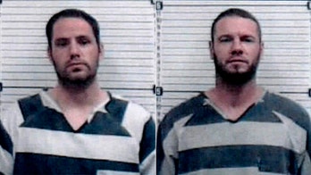 2 Oklahoma inmates escape after overpowering guards, stealing van, authorities say