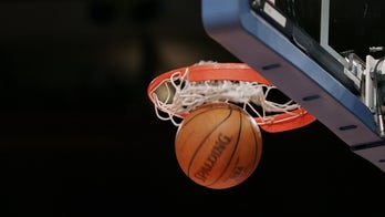 Top North Carolina high school basketball prospect dies during game