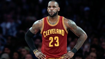 LeBron James mural vandalized in Los Angeles