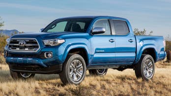 2016 Toyota Tacoma revealed ahead of Detroit Auto Show