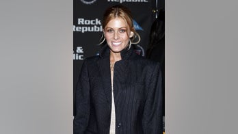 Nicole Eggert now working at ice cream truck