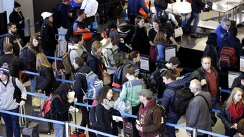 O'Hare workers who plan strike will announce date Monday