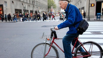 Longtime New York Times fashion photographer Bill Cunningham dead at 87