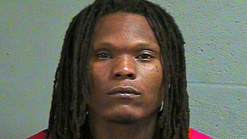 Security guard takes down knife-wielding man with nunchucks: cops