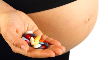 Pregnant opioid users need treatment, not jail, pediatricians say