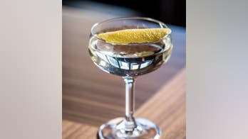 Glitzy Oscar party cocktails