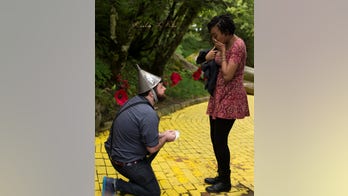 'Wizard of Oz'-themed proposal whisks away bride-to-be