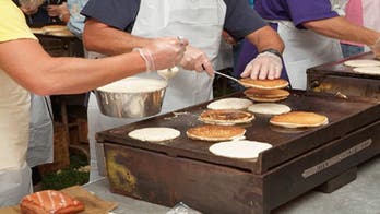 Iowa town draws tourists in with promise of free pancakes