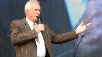 Country star Mel Tillis recovering from digestive disease
