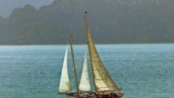 Rescuers refuse to give up hope for lost US yacht