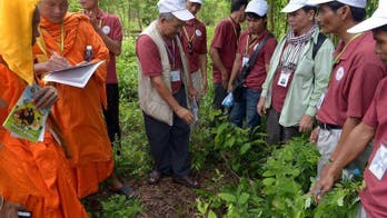 Cambodia's Khmer healers get schooled in ancient art