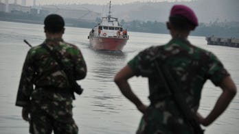 People-smuggler boat breaks down off Indonesia