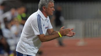 Mourinho moves for unsettled Rooney