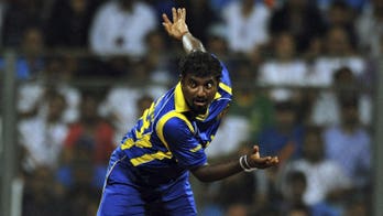 Renegades re-sign Muralitharan for Big Bash