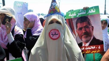 Efforts to resolve Egypt political crisis intensify