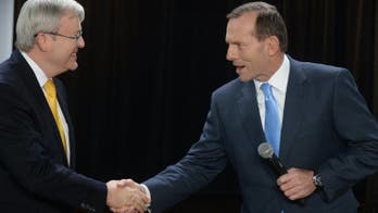 Australia's Abbott proposes buying 'smuggler' boats