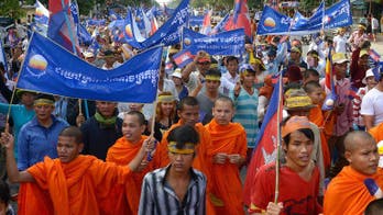 New Cambodian opposition rally keeps heat on Hun Sen
